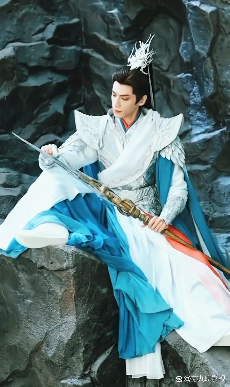 War God Ming Ye Same Design Costume Hair Tiaras for Drama Till the End of the Moon Photography Hanfu Original Version