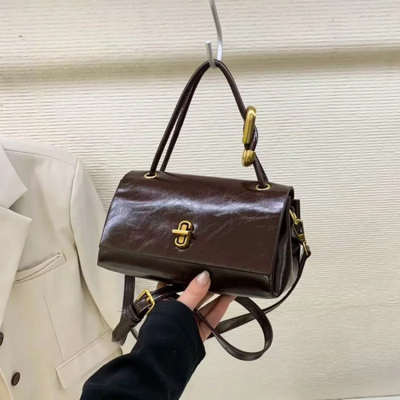 

Fashionable Ladies Hand Bags Made Of Premium Leather Featuring Trendy Famous Elegant Daily Look​