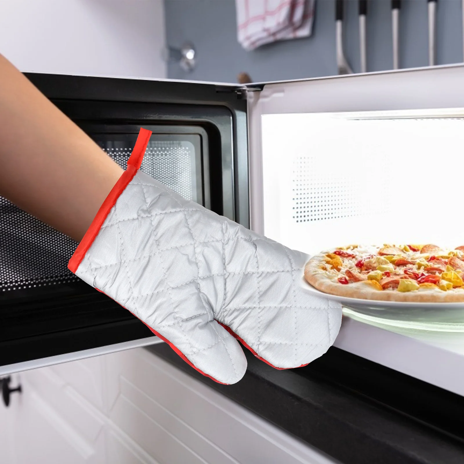 

2Sets Christmas Oven Gloves Mats Set Red Heat Resistant Insulated Anti-Scald Gloves Cooking Baking Kitchen Supplies