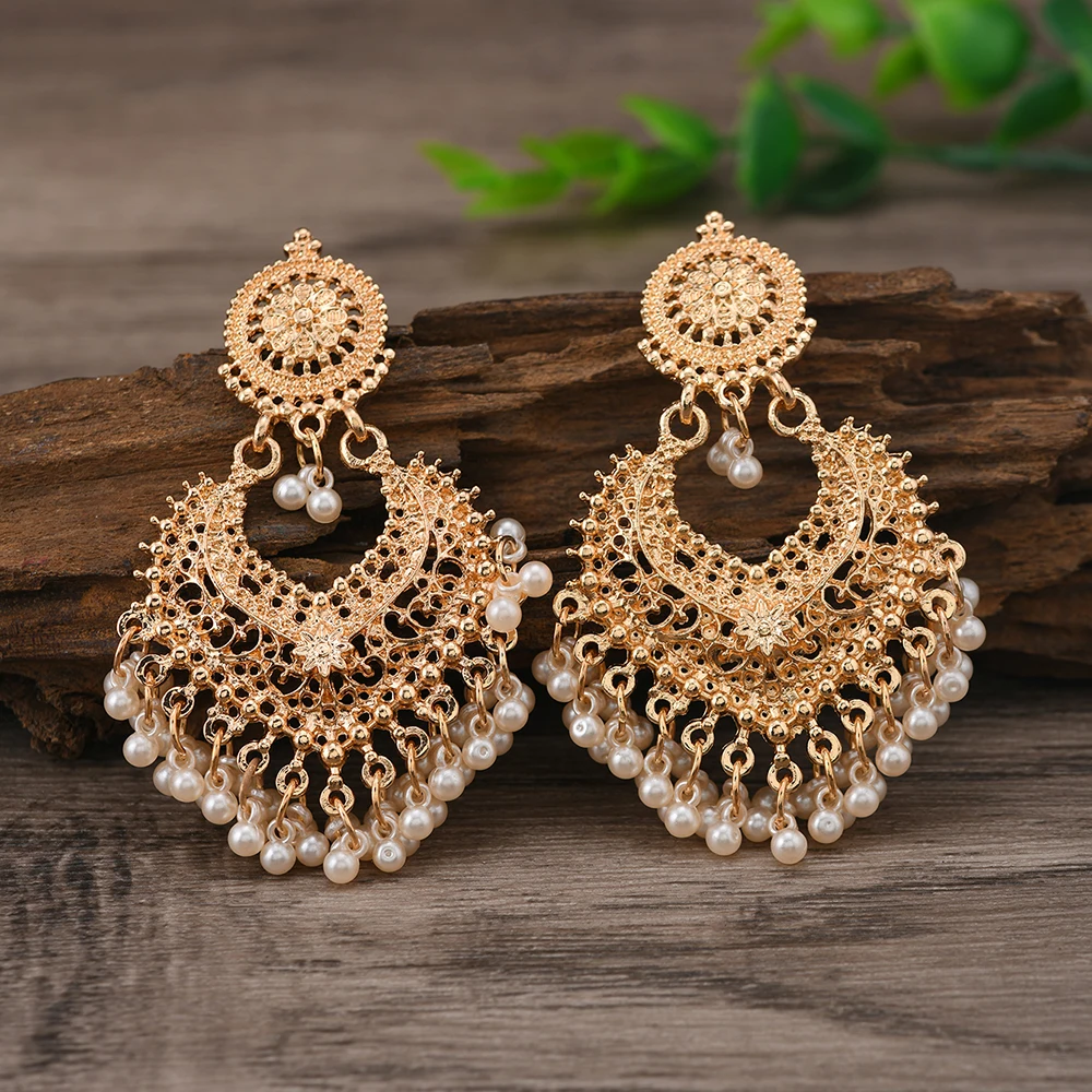 Retro Bohemian ethnic style earrings, exaggerated temperament, hollowed out love earrings, long bell, Indian accessories