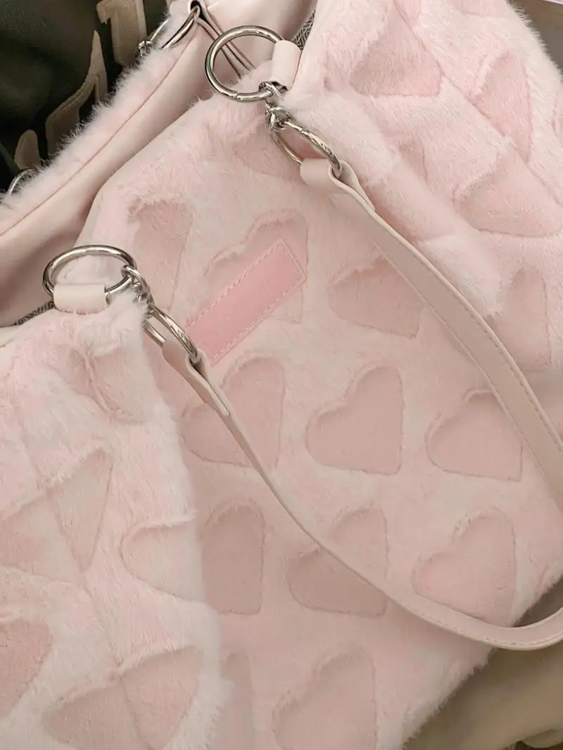 Bolso de mano peludo de piel sintética para mujer, de felpa suave bolso de hombro, elegante, dulce Corazón de amor, moda de invierno