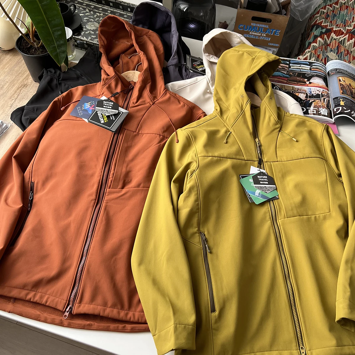 

Men's Outdoor Windproof Water-Resistant Warm Fce Lined Jaet Soft ell Coat Stand Fit Long Sve Zipper Closure Hooded