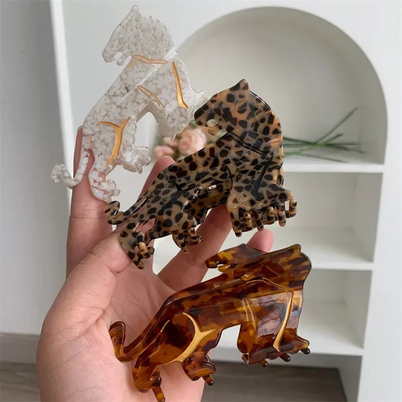 Creative Design Leopard Head Acetate Hair Clips Cartoon Medium Cheetah Hair Claws Shark Clip Hair Accessories for Women