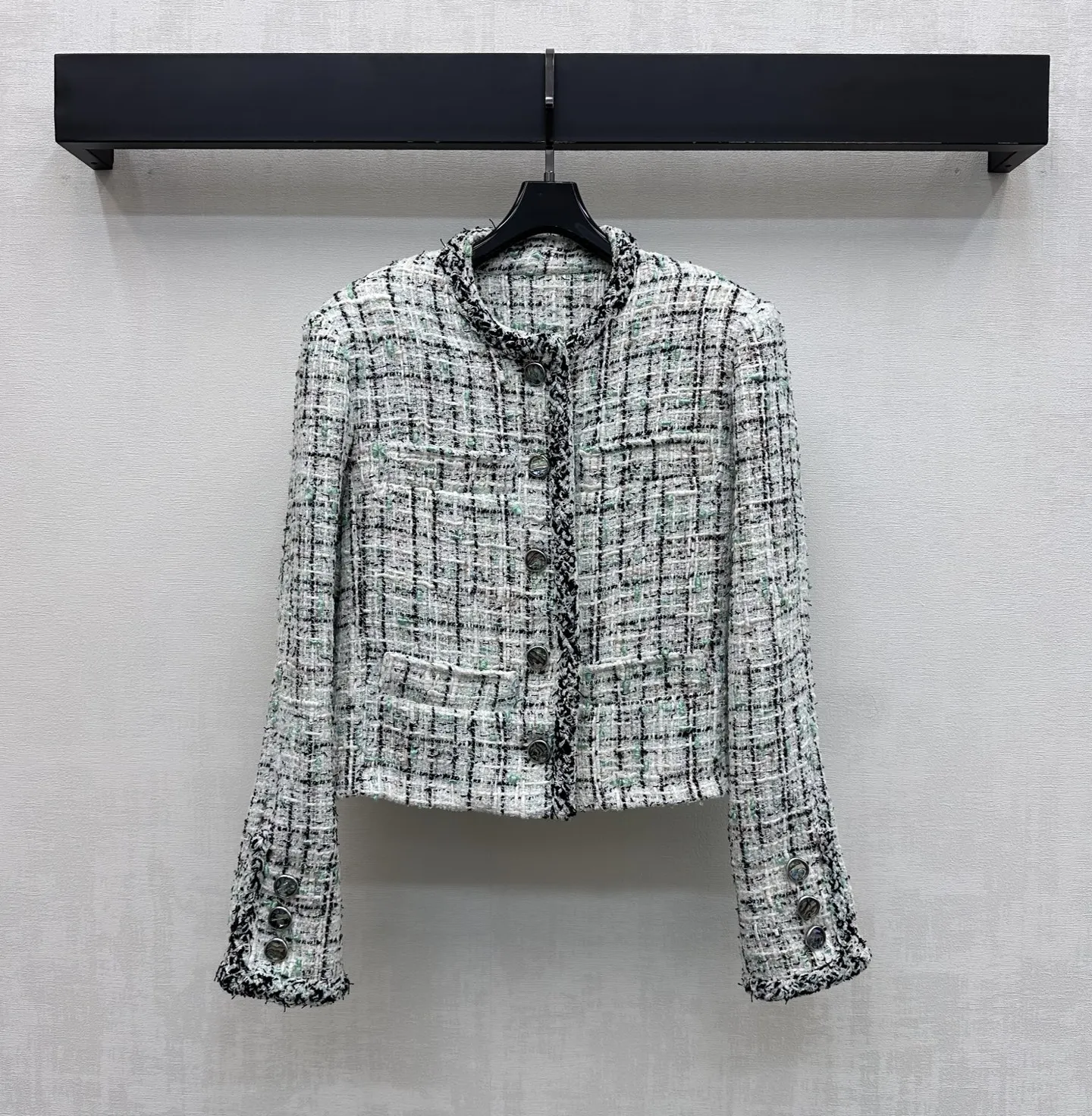 026 New Colorful Woven Jacket  Mixed-color tweed material  Edged with contrasting colored woven trim  Round-neck casual jacket