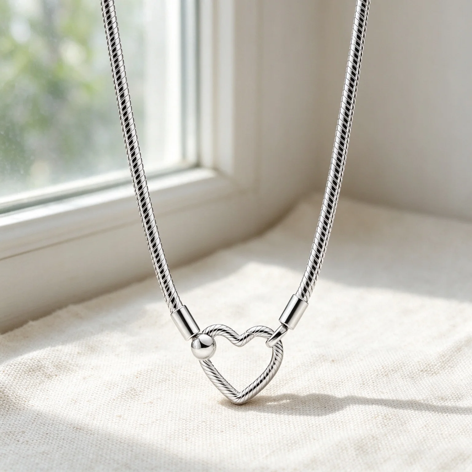 Women Hollow Heart Buckle Snake Chain Necklace Silver Sparks of Love Heart Pendant Necklace Trendy Daily Wear Fashion Jewelry