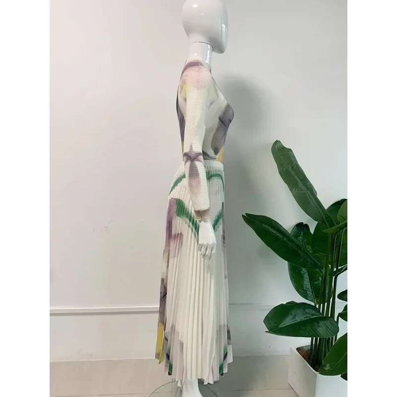 GGHK Miyake 2024 New High-quality Slim High Neck Long-sleeved T-shirt + Fashion Pleated Printed Half-body Skirt Two-piece Set