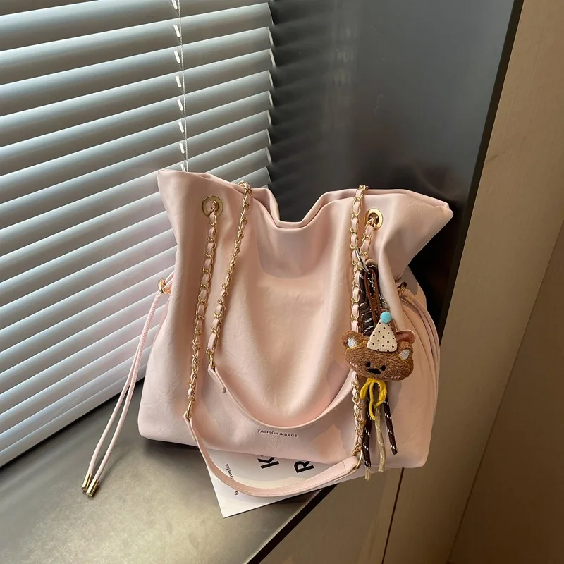 New Korean Version Temperament Tote Bag Large Capacity Commuting Fashion Crossbody Bag Casual Chain Shoulder Bag Women