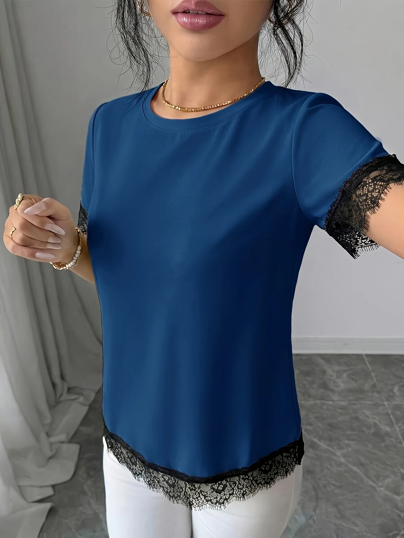 Women's French-style romantic A-line lace patchwork casual T-shirt, suitable for office, commuting, parties, and casual outings