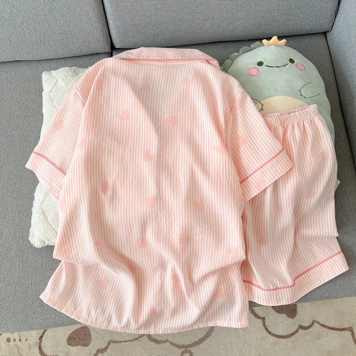 Women's New Summer Short-Sleeve Cloud Cotton Pajamas, Comfortable Loose Shorts for Girls, Can Be Worn Outdoors, Homewear Set 2