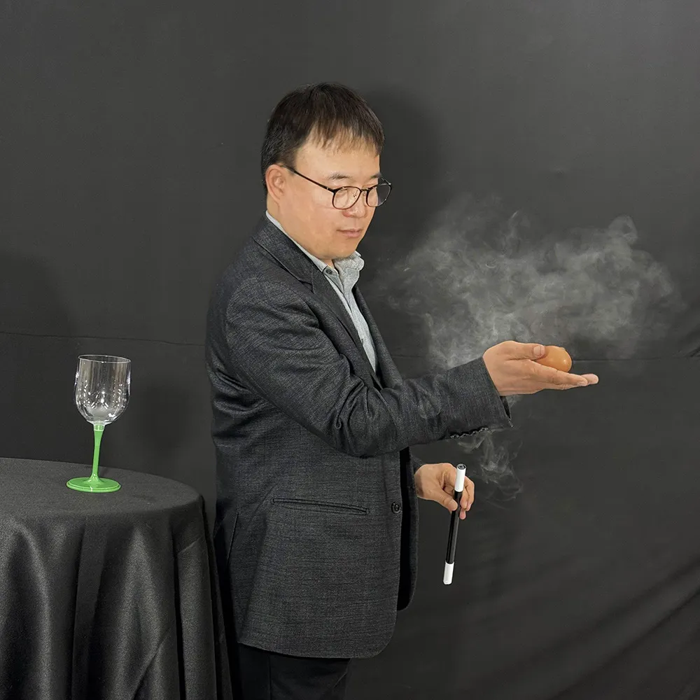 

Smoke Wand Smoke Tube Stage Magic Tricks Bubble Magic Show Llusion Magia Magie Magicians Props Gimmick Accessory