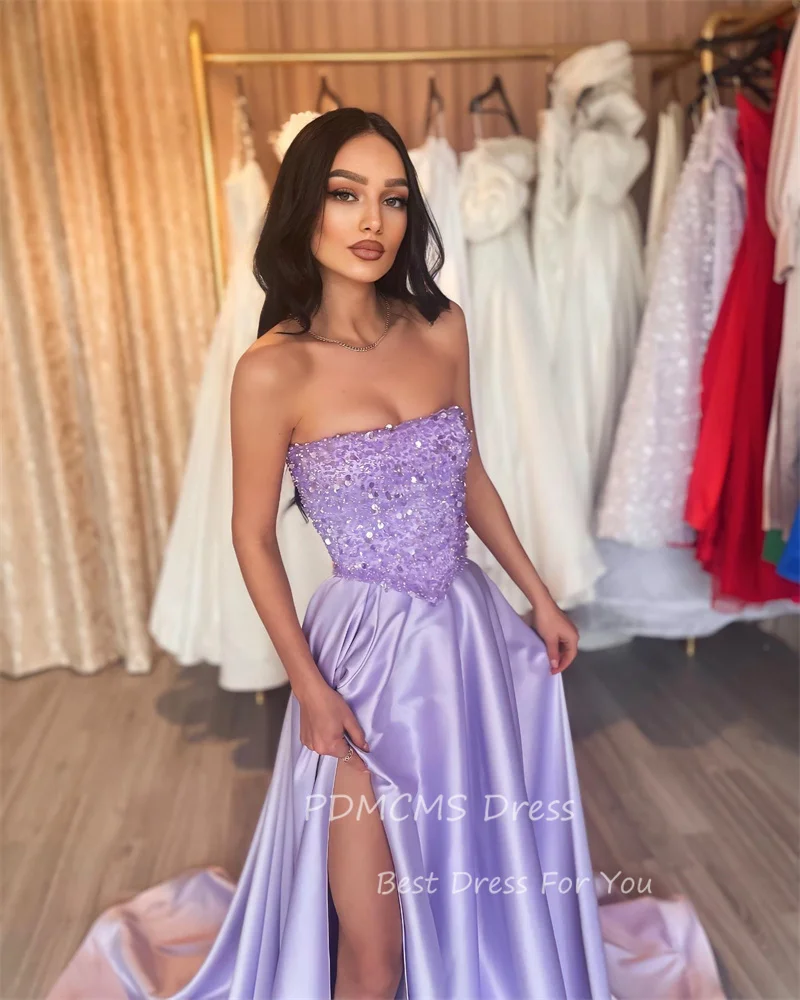 Vestidos de graduación de lavanda sexys, brillantes, lentejuelas, vestidos de fiesta de noche divididos árabes sin tirantes, satén de celebridad, línea A, vestidos de gala