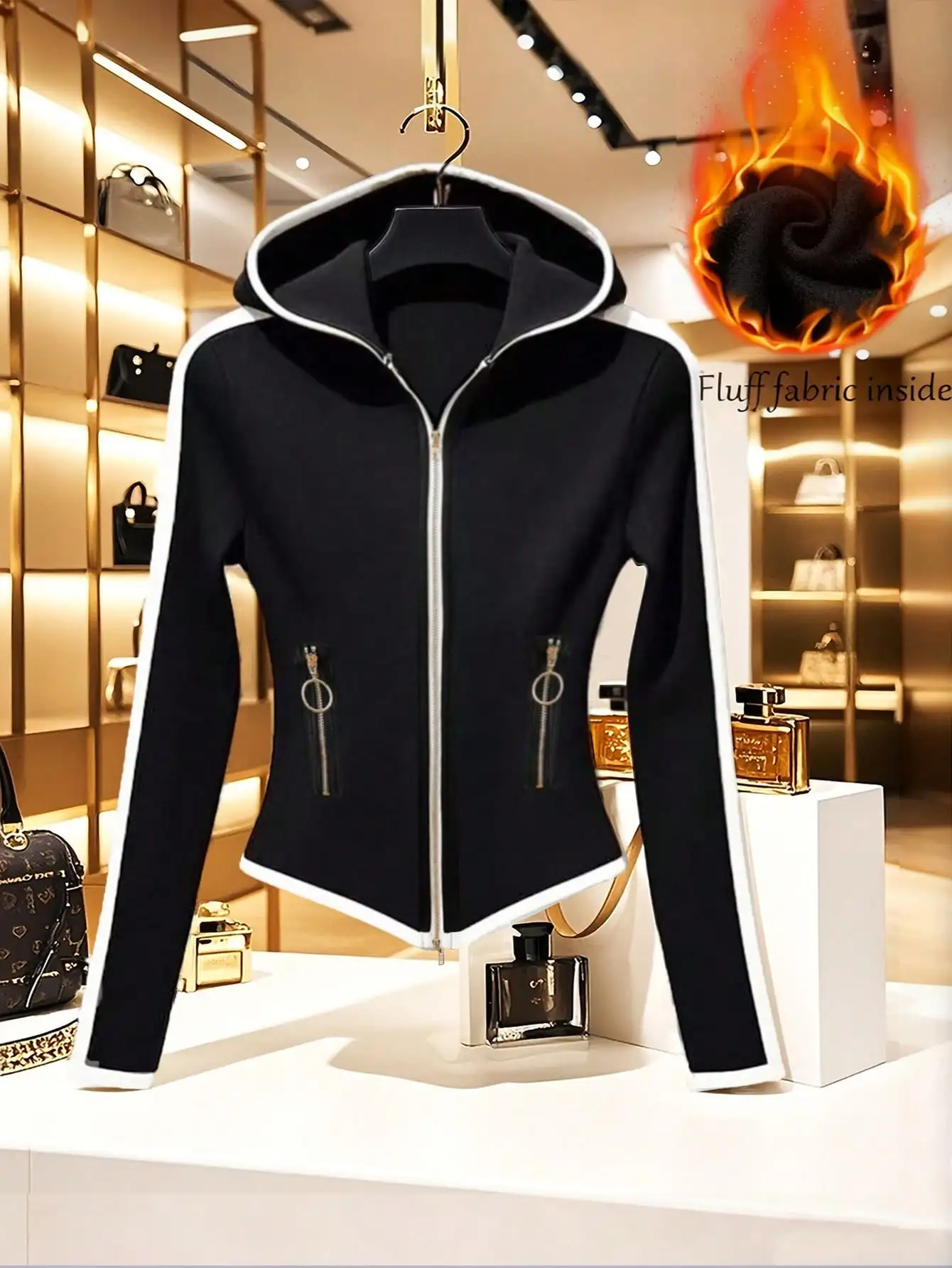 

Черно-белая толстовка на молнии с боковыми застежками и пушистой подкладкой