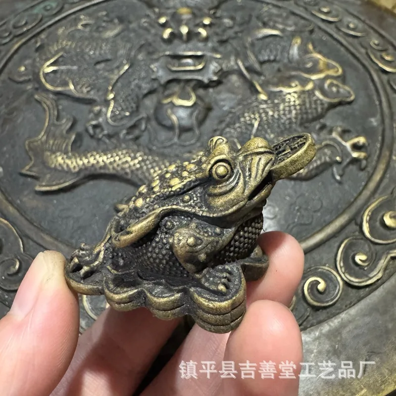 

Латунный денежный орнамент в виде лягушки, чайная церемония для домашних животных, украшение для рабочего стола, трехногая золотая цикада Юаньбао, антикварная ручная деталь