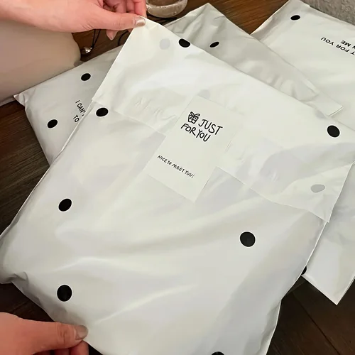 דואר ומשלוח