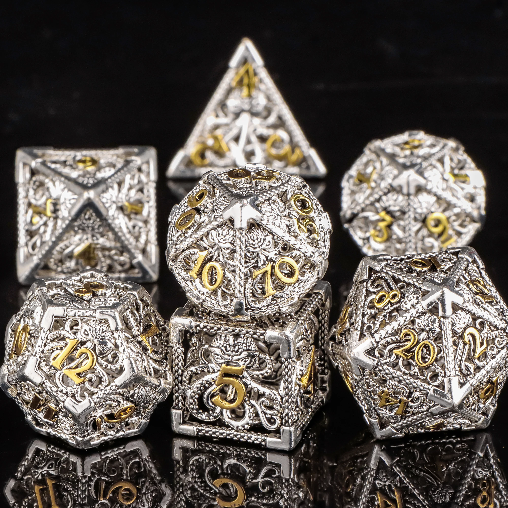 

Hollow Octopus Metal Dice Set for DND, 7-Piece Polyhedral Dice with D20,D12,D10,D%,D8,D6,D4 for RPG Tabletop Games,Gift for him