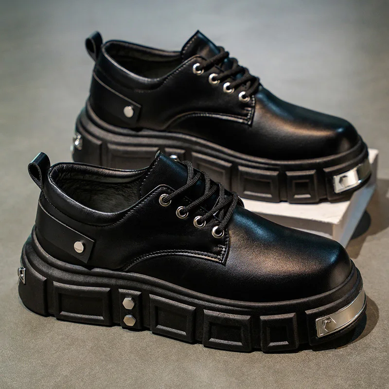 Trendy 2025 New Spring Autumn Ins European Style Cropped Studded Metal Leather Shoes Niche Couple Large Head Shoes Casual Shoes