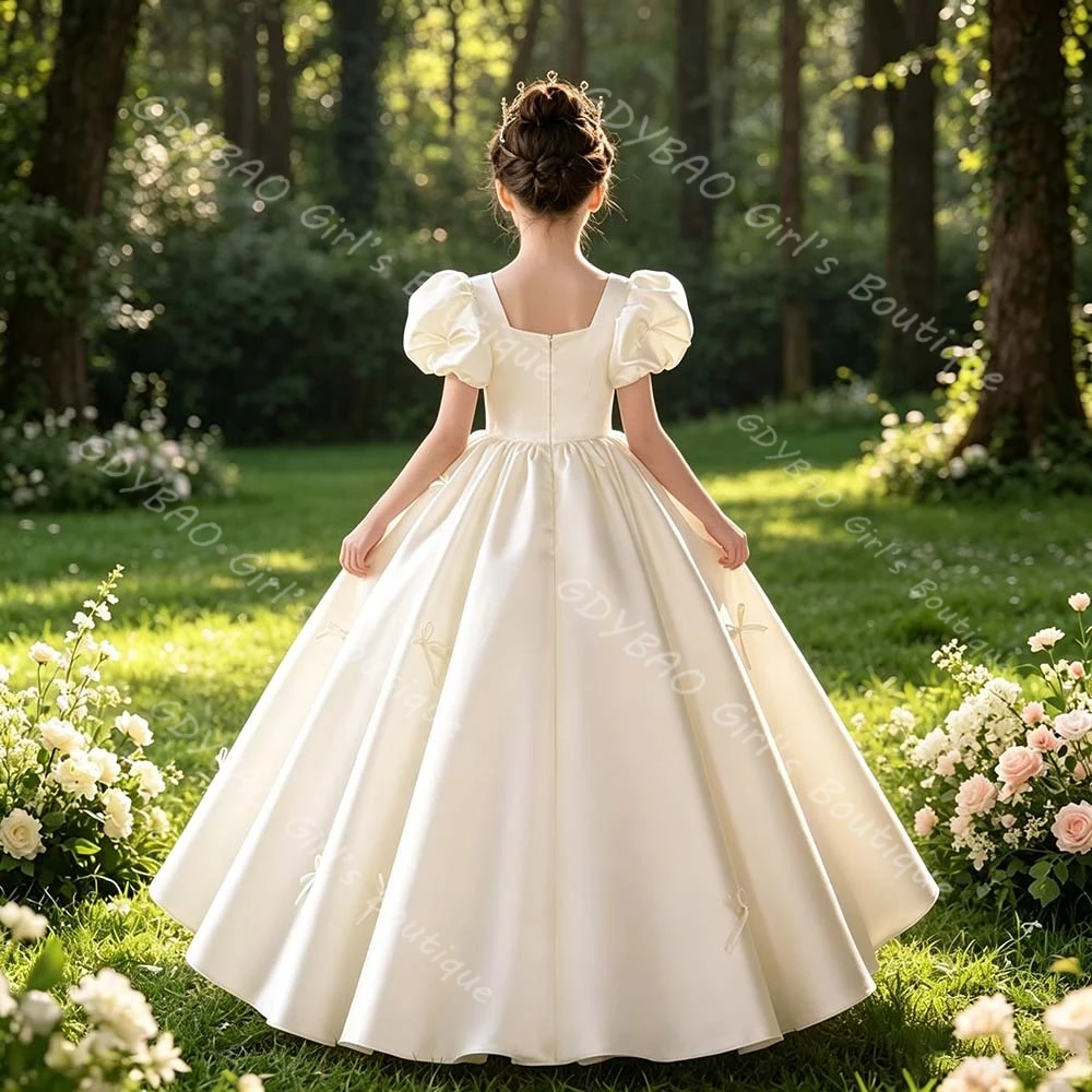 Customized Satin Flower Girl Dresses for Wedding Kids Square Neck Puff Sleeves Pageant Communion Dress with Bow Party Ball Gown