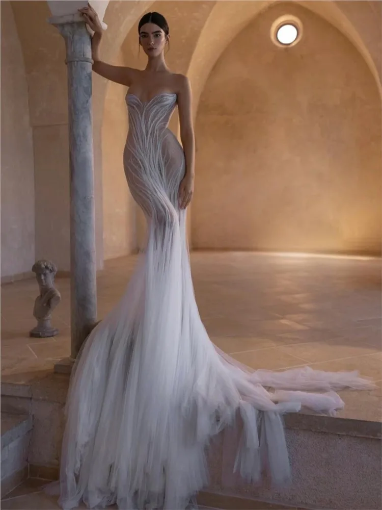 A light and refreshing forest-themed morning gown for welcoming guests fish-tail small drag dress