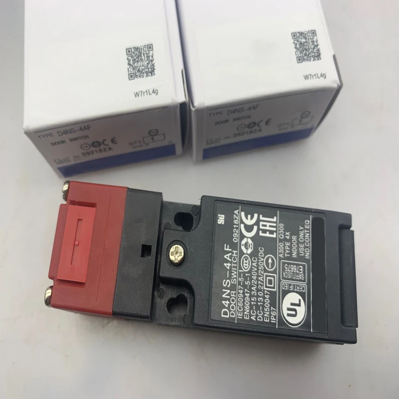 

New safety door switch D4SL-N3EFG-D D4SL-N3FFG-D D4SL-N3GFG-D D4SL-N3HFG-D Quality assurance