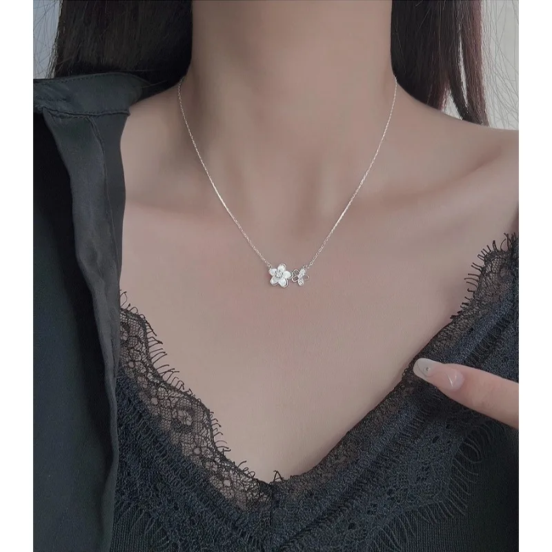 

Korean New Inlaid Zircon Flowers Chain Necklace for Women New Light Luxury Hot Fashion Collares Choker Accessories Gift
