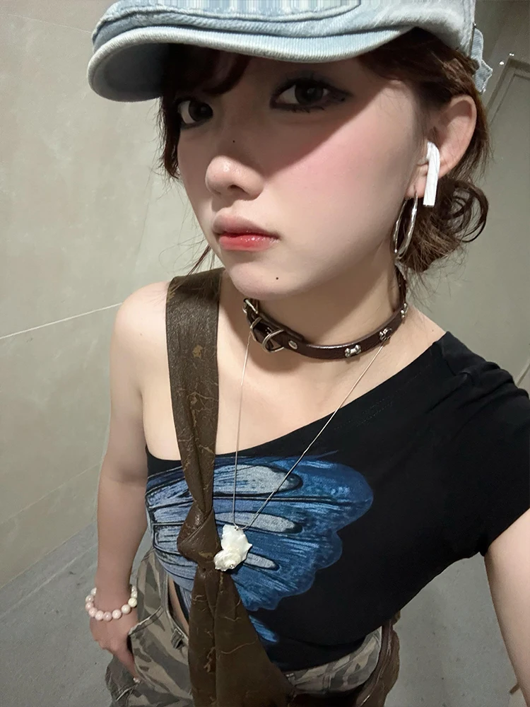 تي شيرت نسائي صيفي بأكمام قصيرة وطباعة فراشات، تصميم أنيق وضيق، مصنوع من مزيج قطني عالي الجودة ومريح