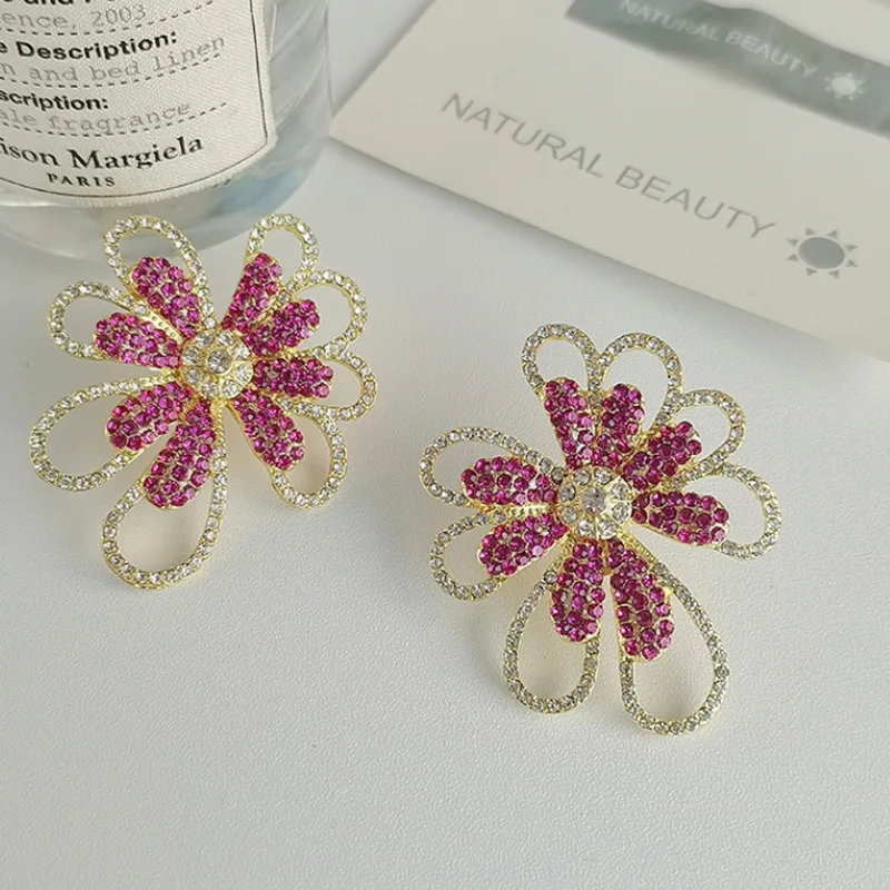 HUANZHI Pink Exaggerated Rhinestone Flower Hollow Metal Earrings for Women Girls Trend Design Wholesale Jewelry Gifts 2024 New