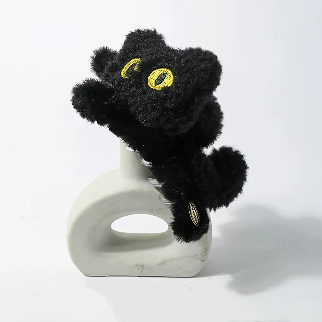 1/2pcs Autumn and Winter Fashion Plush Cat Claw Clip, Cute Cartoon Women's Shark Clip, Super Cute Ponytail Bun Clip.