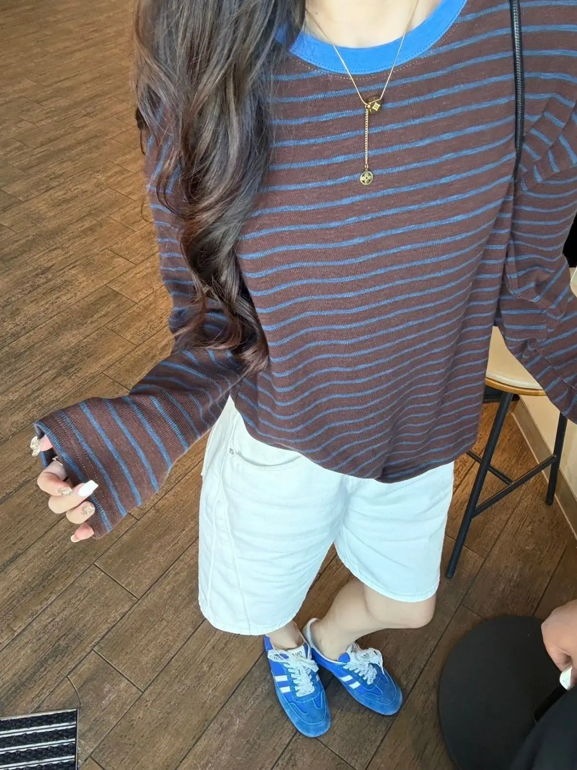 루즈 캐주얼 롱 슬리브 라운드 넥 스트라이프 티셔츠 여성용 베이스 레이어 탑 봄 가을 디자인 센세이션 한국 스타일 루즈핏