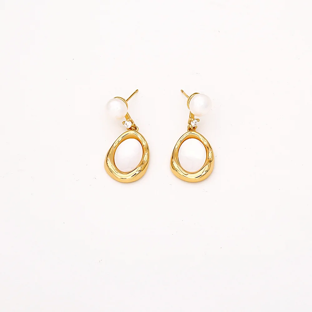 Light luxury, high-end cat's eye stone earrings, silver needle pearl earrings, niche design, exquisite and versatile earrings