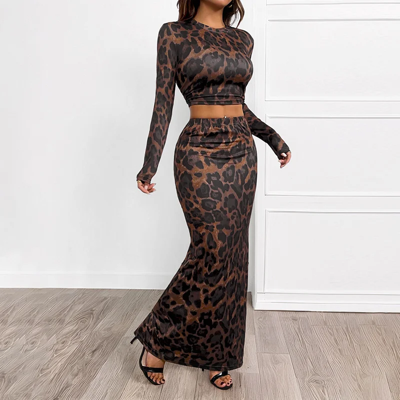

New Women's Round Neck Sexy Hip-pack Two-piece Long-sleeved Leopard Print Slim Slit Set