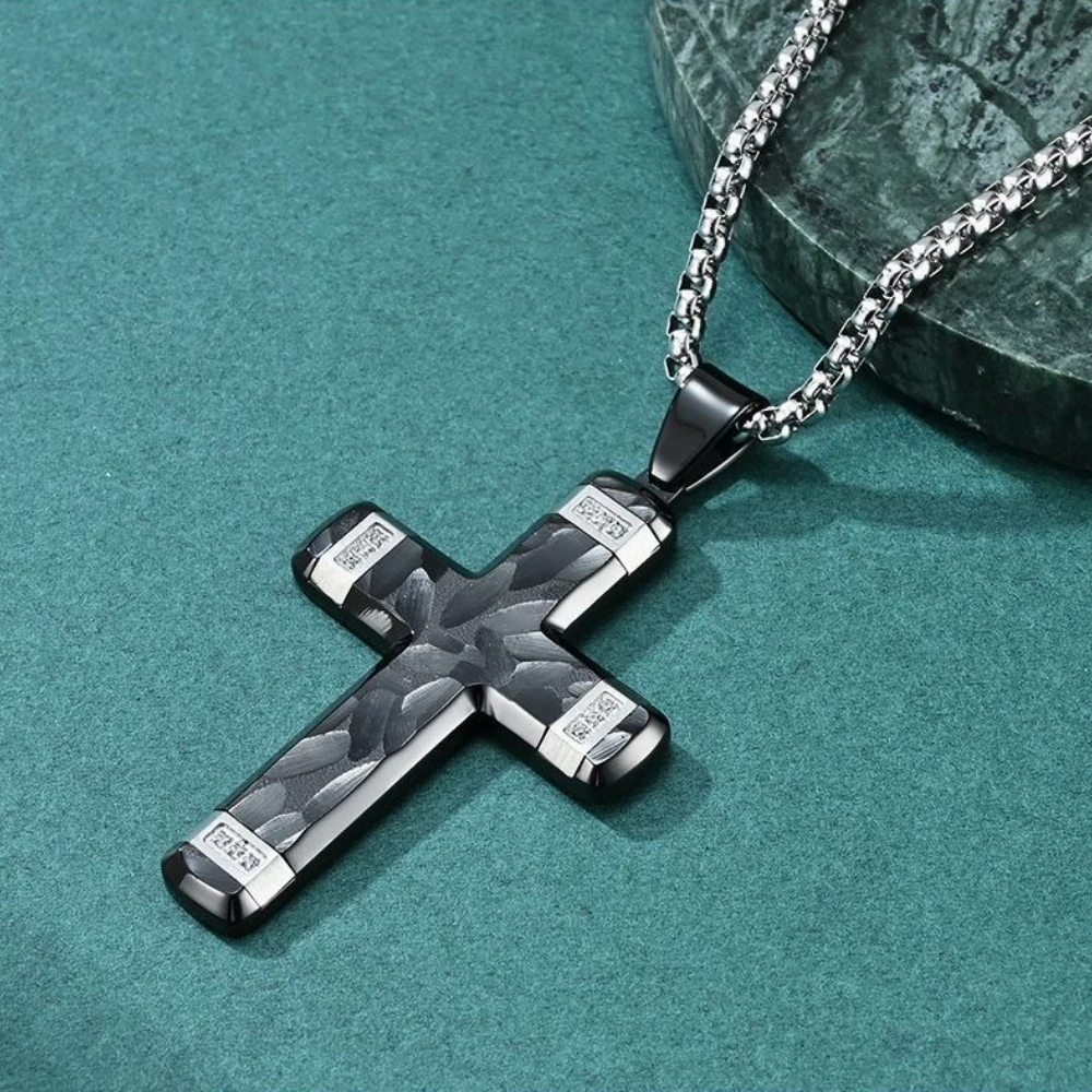 Disordered Dual Color Crystals Cross Pendants Titanium Steel Men Personalized Fashion Necklaces Jewelry
