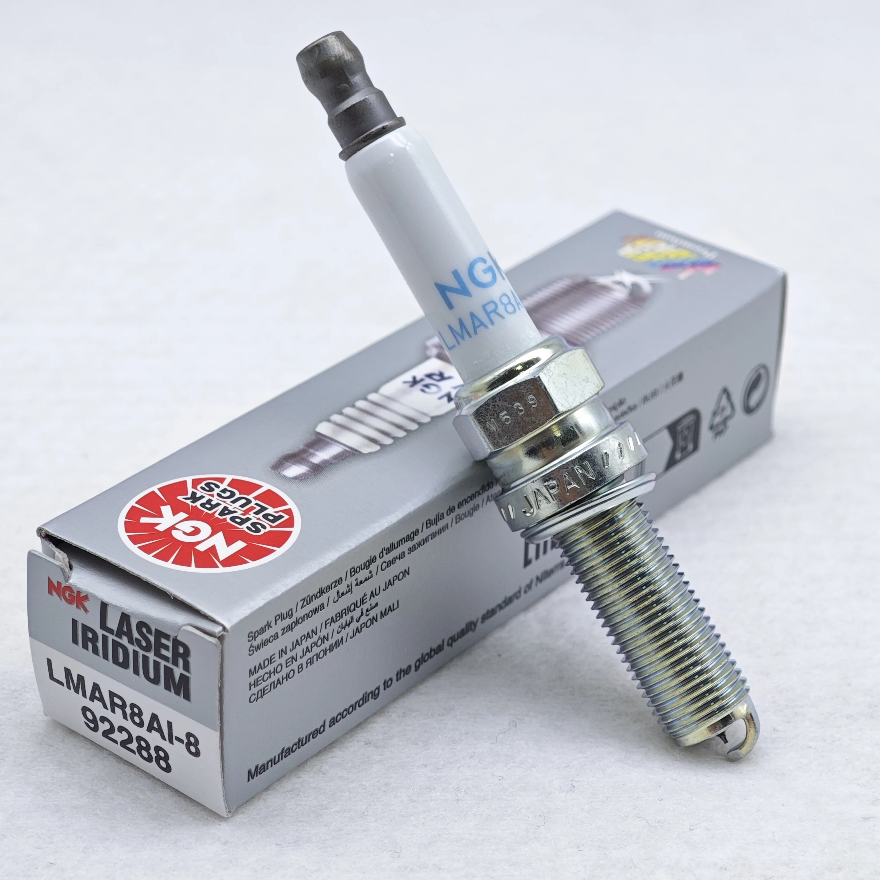 

1pcs NGK Laser Iridium Spark Plug LMAR8AI-8 92288 Suitable For BMW K1600 GT GTL 2010- OE Number 12127728657 7728657