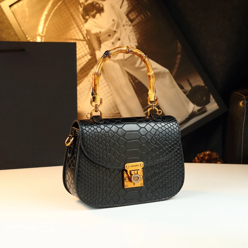 

Crocodile Pattern Women Bag Crossbody Bag for Women 2025 New Bags All-Match Bamboo Handbag