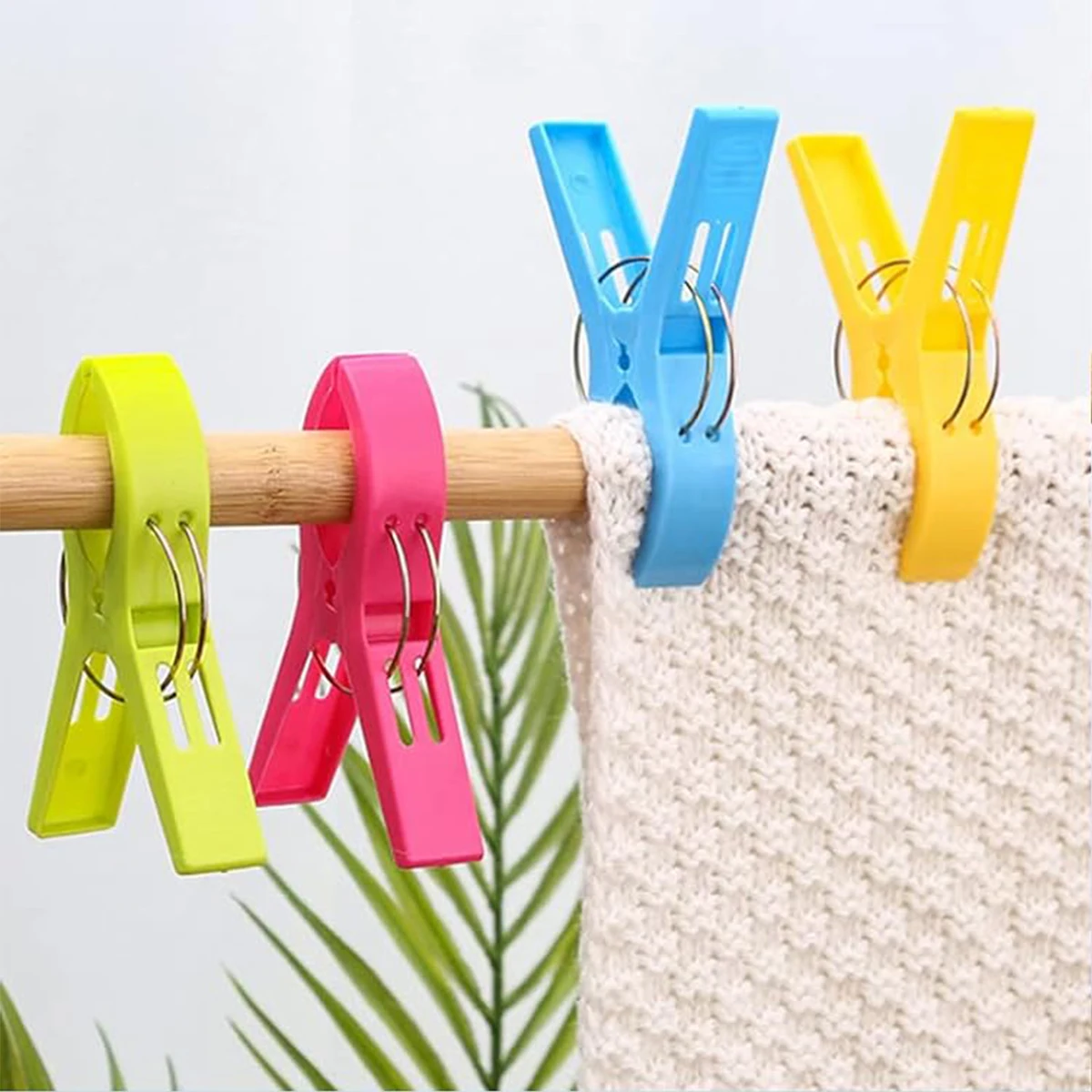 4PCS Large Beach Towel Clips Plastic Strong Windproof Pegs Reusable Non-slip Fixed Drying Clothespin Home  Accessories