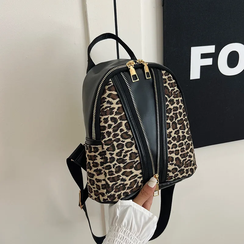 Fashion high-end leopard print double zipper light luxury backpack