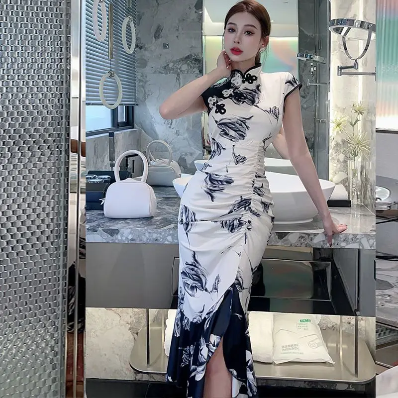 ชุดเดรสวินเทจจีนแบบไม่มีแขน ชุดกี่เพ้าลายดอกไม้ ชุดราตรีงานเลี้ยง ชุดกี่เพ้าแบบดั้งเดิมสำหรับใส่ไปไนต์คลับ ชุดเซ็กซี่