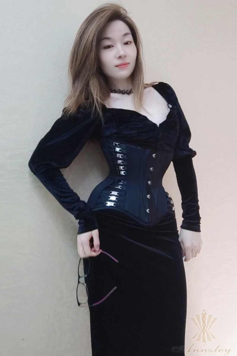 Annzley New Black Thin Square Metal Half Chest Steel Boned Bodysuit Wearing Sexy Stereoscopic Hand Nailing