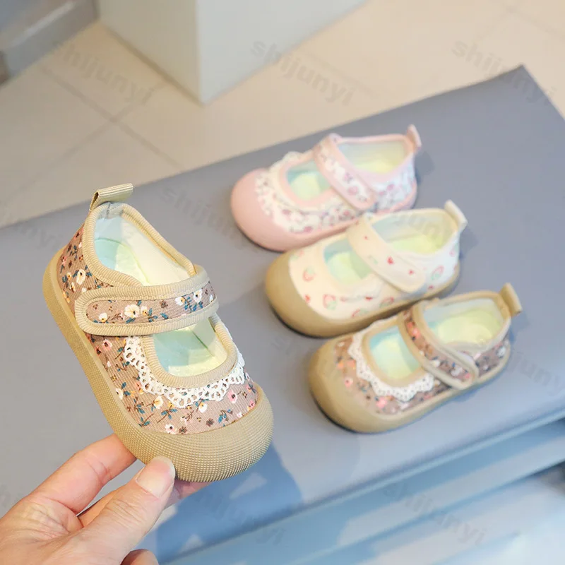 

Children's Canvas Shoes 2025 Autumn Flower Lace Girls Sweet Casual Shoes Comfortable Non Slip Outdoor Kids Skateboard Shoes