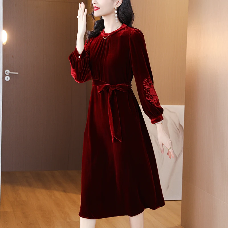 AIMEILI Women Autumn Elegant Embroidery Velvet Dress Female Office Lady Party Robe Femme Designer High Quality Pleated Vestidos