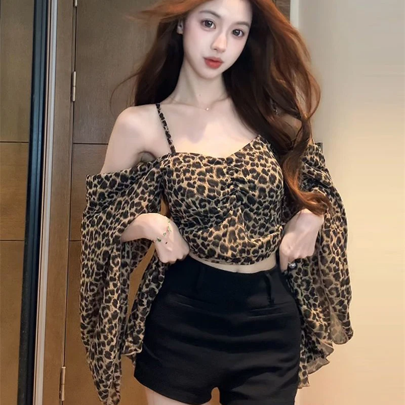 الأمريكية ليوبارد Strappy بروتيل المرأة مثير قبالة الكتف شير بلوزة شيفون Harajuku Y2K كم طويل الشارع قميص غير رسمي