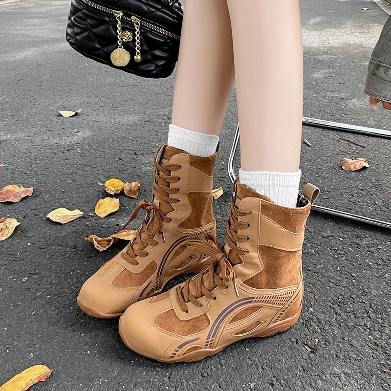 Новые женские одинарные ботинки на низком каблуке с круглым носком, осенние замшевые высокие берцы, спортивная обувь, нескользящие женские ботинки средней длины на шнуровке спереди