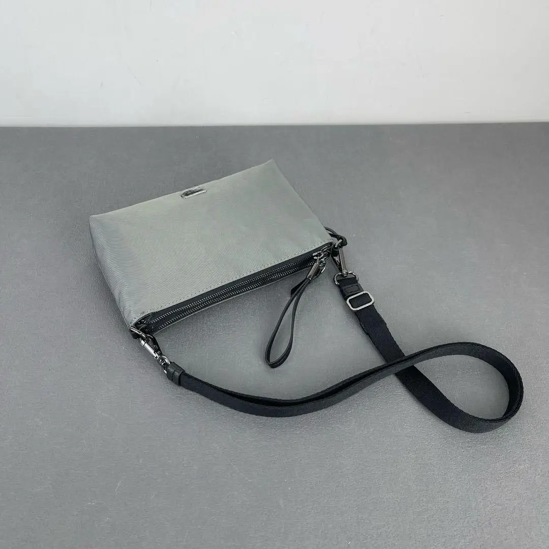 حقيبة كروس أنيقة وعملية، محفظة كتف نايلون مقاومة للماء للنساء، خفيفة الوزن 196679