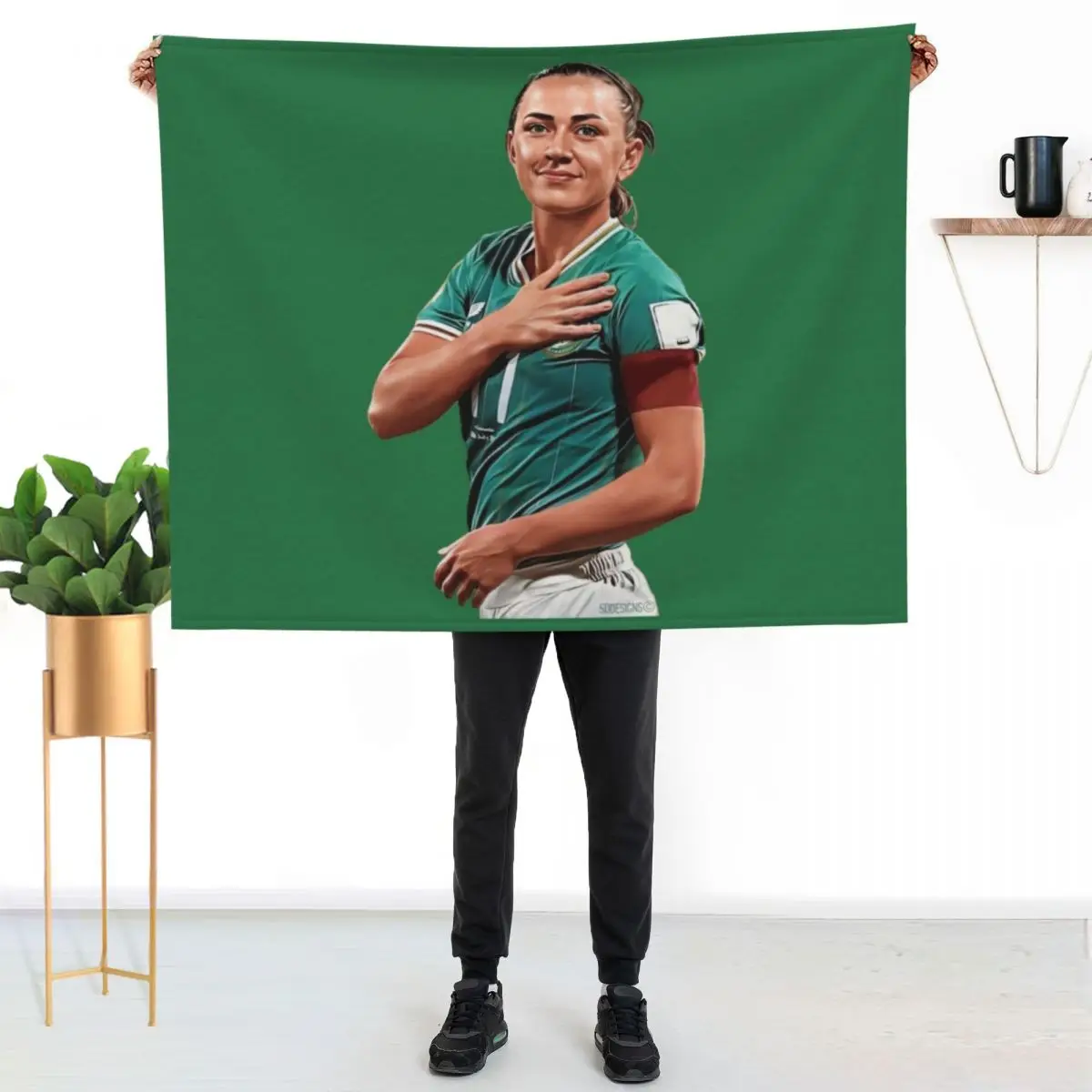 Ireland’s Captain Katie McCabe Throw Blanket Picnic Thins Soft Beds Hair Flannels Comforter Blankets
