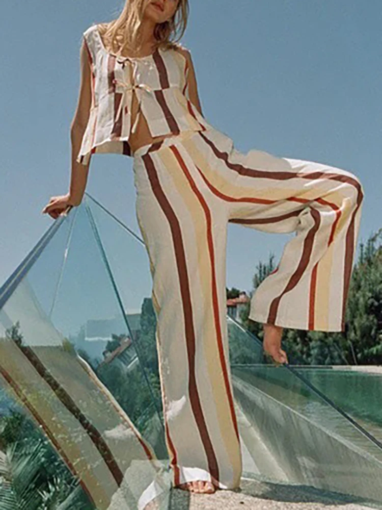 

Летний женский повседневный стиль без рукавов из полиэстера, новинка 2025 года, модный комплект брюк с круглым вырезом и принтом в полоску