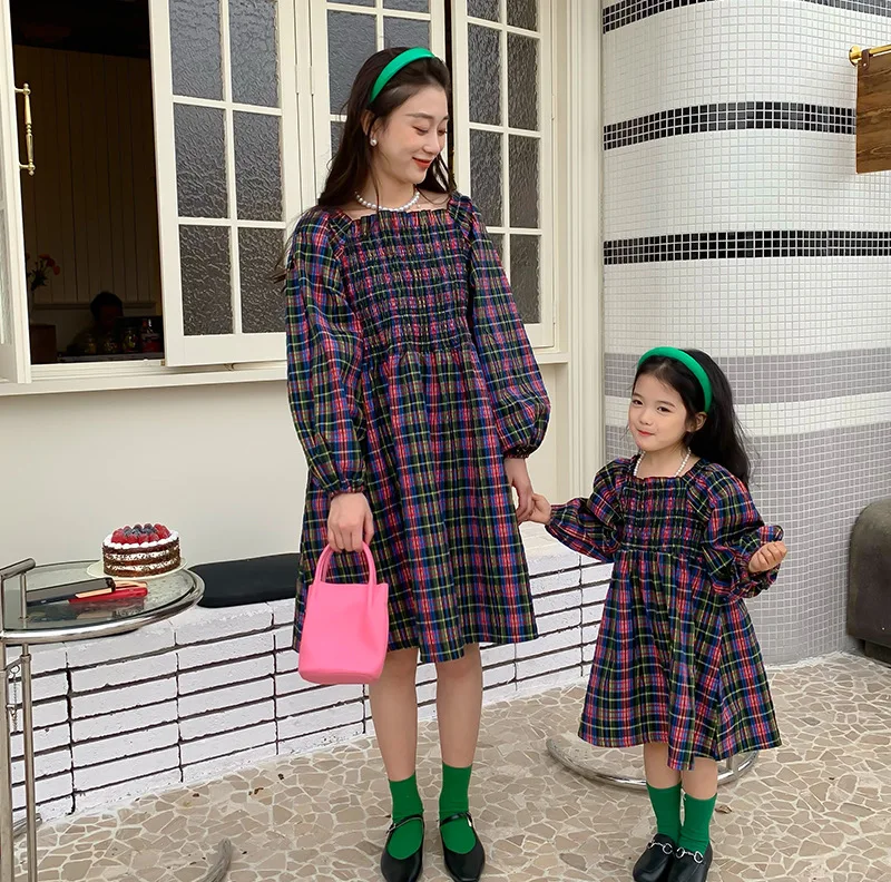 

Mom And Daughter Equal Smocked Dresses Baby Girls Smock Dress Long Sleeve Mother And Me Matching Clothes Women Plaid Clothing