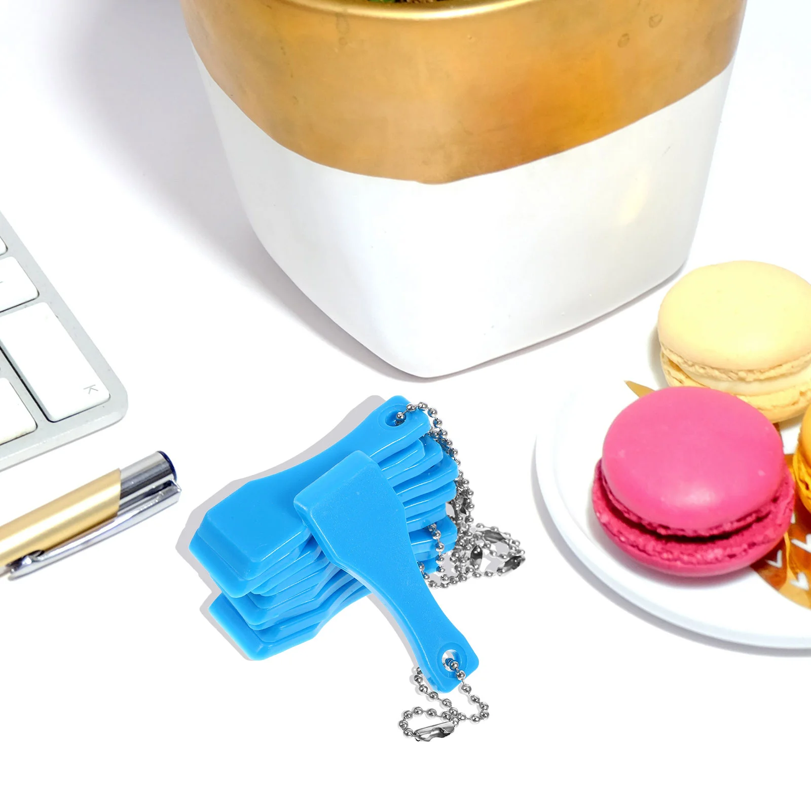 10 Pcs Lottery Scratch-offs Plastic Scraper Tools Sports Teardrop Shape Keyring Abs Thumb Ticket Scratcher