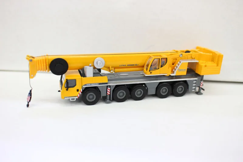 

Collectible Tonkin 1:87 Scale Lie bherr LTM 1250-5.1 Mobilkran Mobile Crane Engineering Machinery Diecast Toy Model Decoration