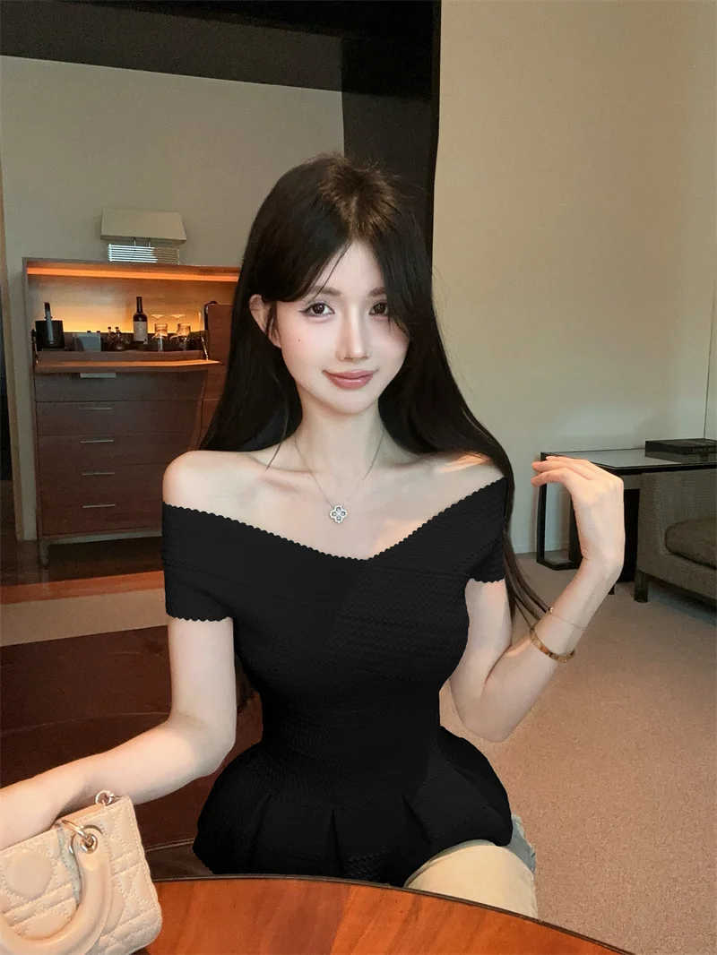 

Unique Beautiful Women's ort Sve Knitted T-irt Summer Pure Desire One oulder Waist Cinched Fluffy Top Small Fraanc...