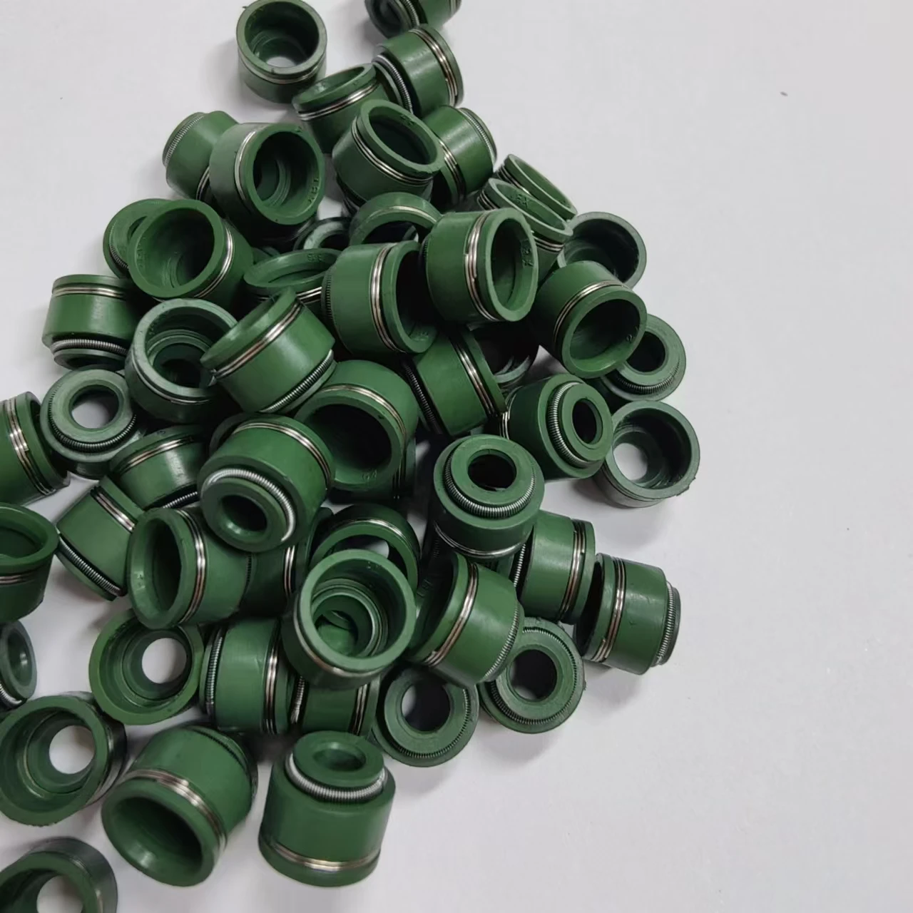 250pcs Motorcycle oil seal Valve Stem Seal 125/150/175 valve oil seal for valve rod diameter 5.5mm cars