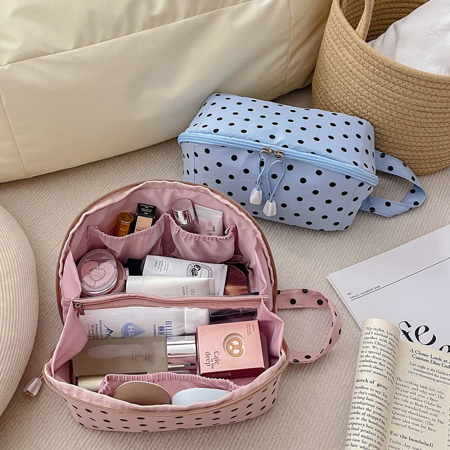 Große offene Make-up-Tasche, dreidimensionale vertikale Desktop-Reisetasche, vielseitige Wellenpunkt-Aufbewahrungstasche für Kosmetik – Detail 4